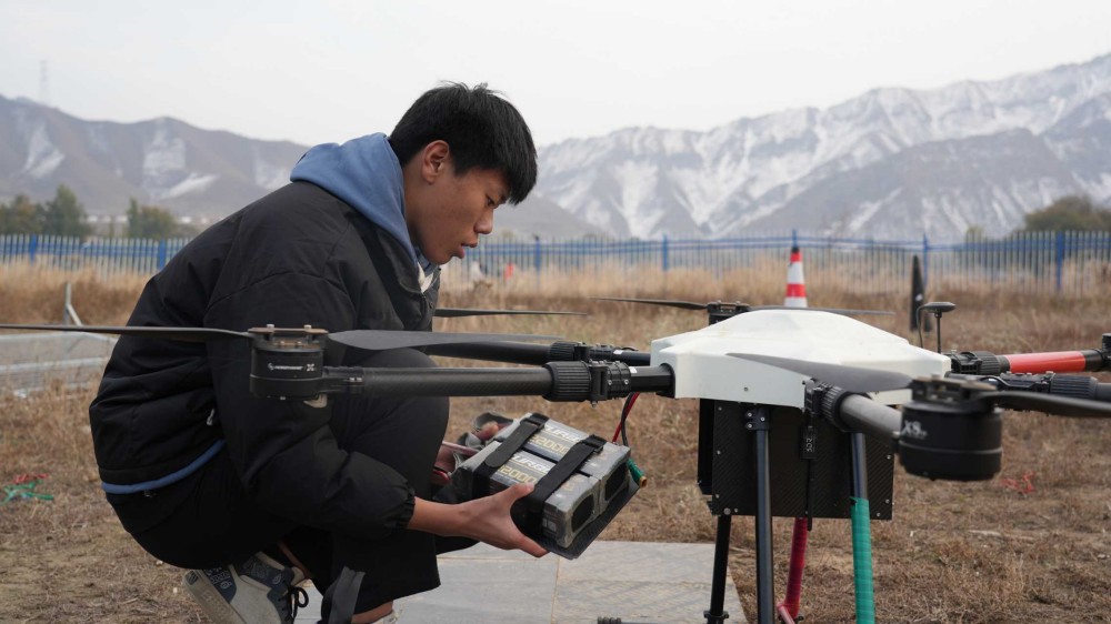 成为新疆专业无人机飞手，从保华润天03考点开始！