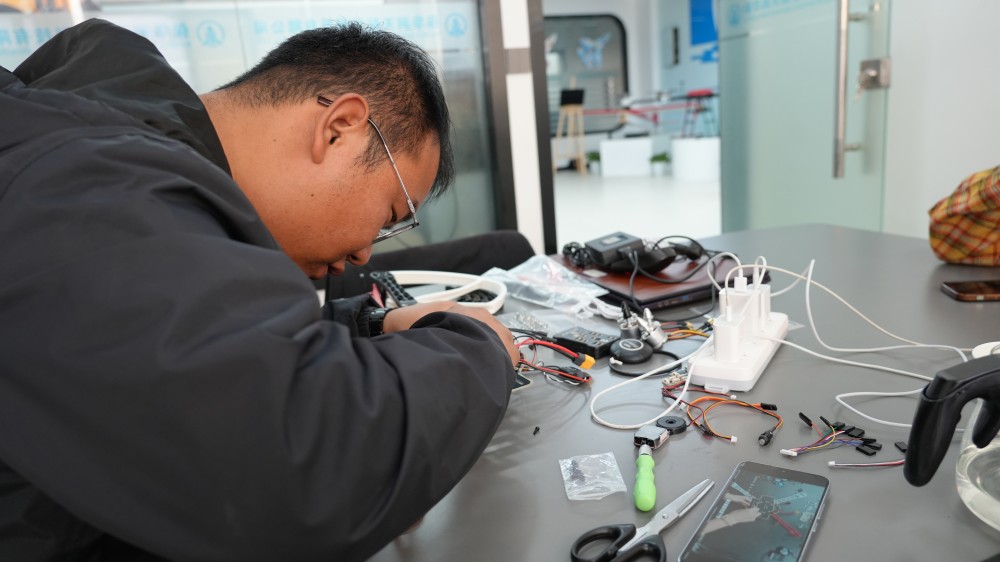 新疆无人机飞行学校|保华润天 03 考点:专业教学助你翱翔低空