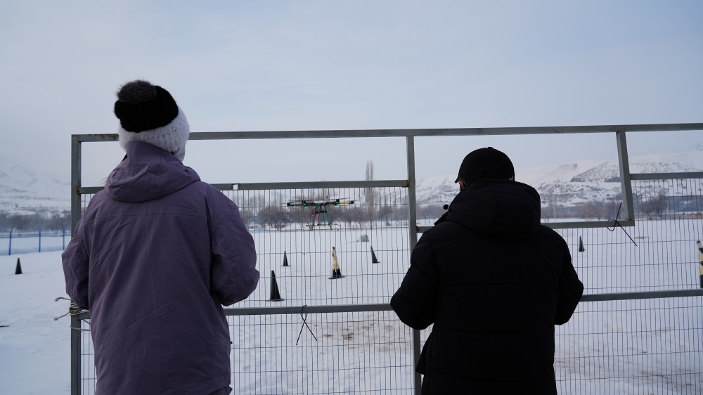 新疆无人机驾驶证培训，保华润天航空教学包教会