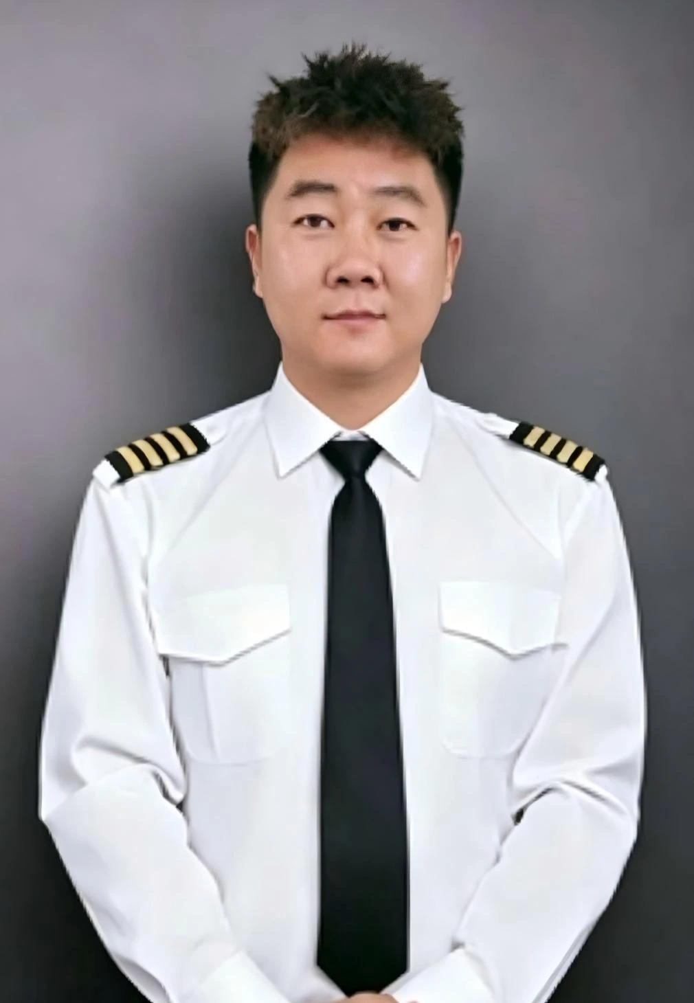 陈鹏全人物形象照