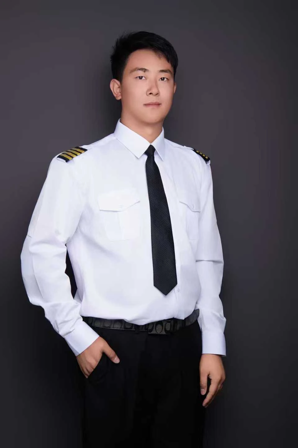王帅博人物形象照