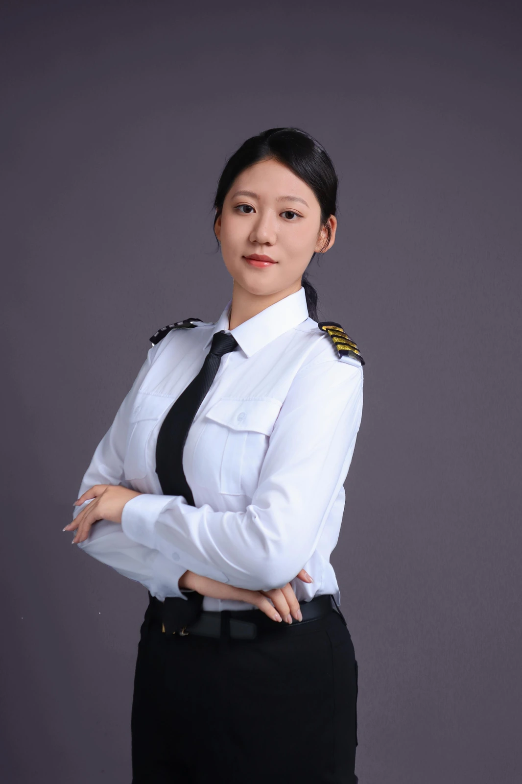 闫玉平人物形象照