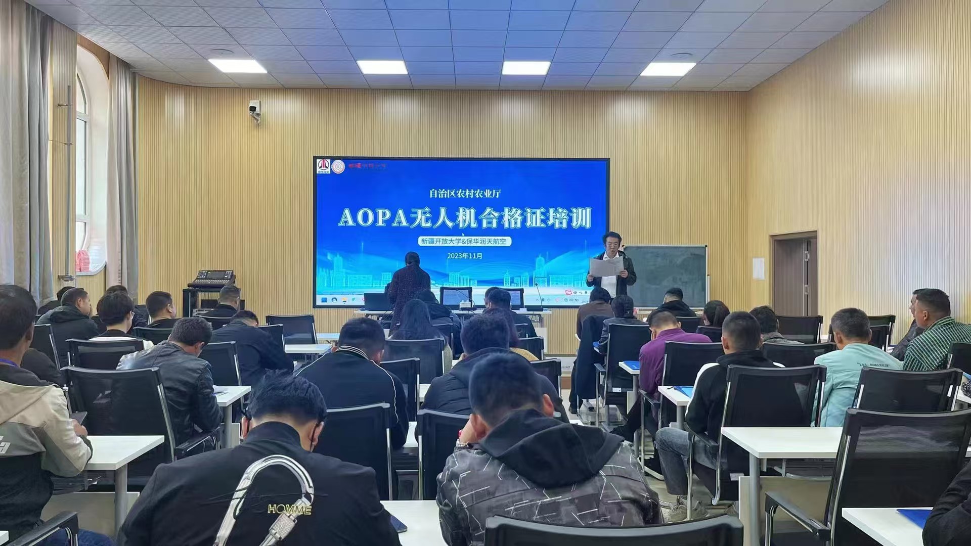 e4babaa1141f9e3adf5702614dac5856.jpg